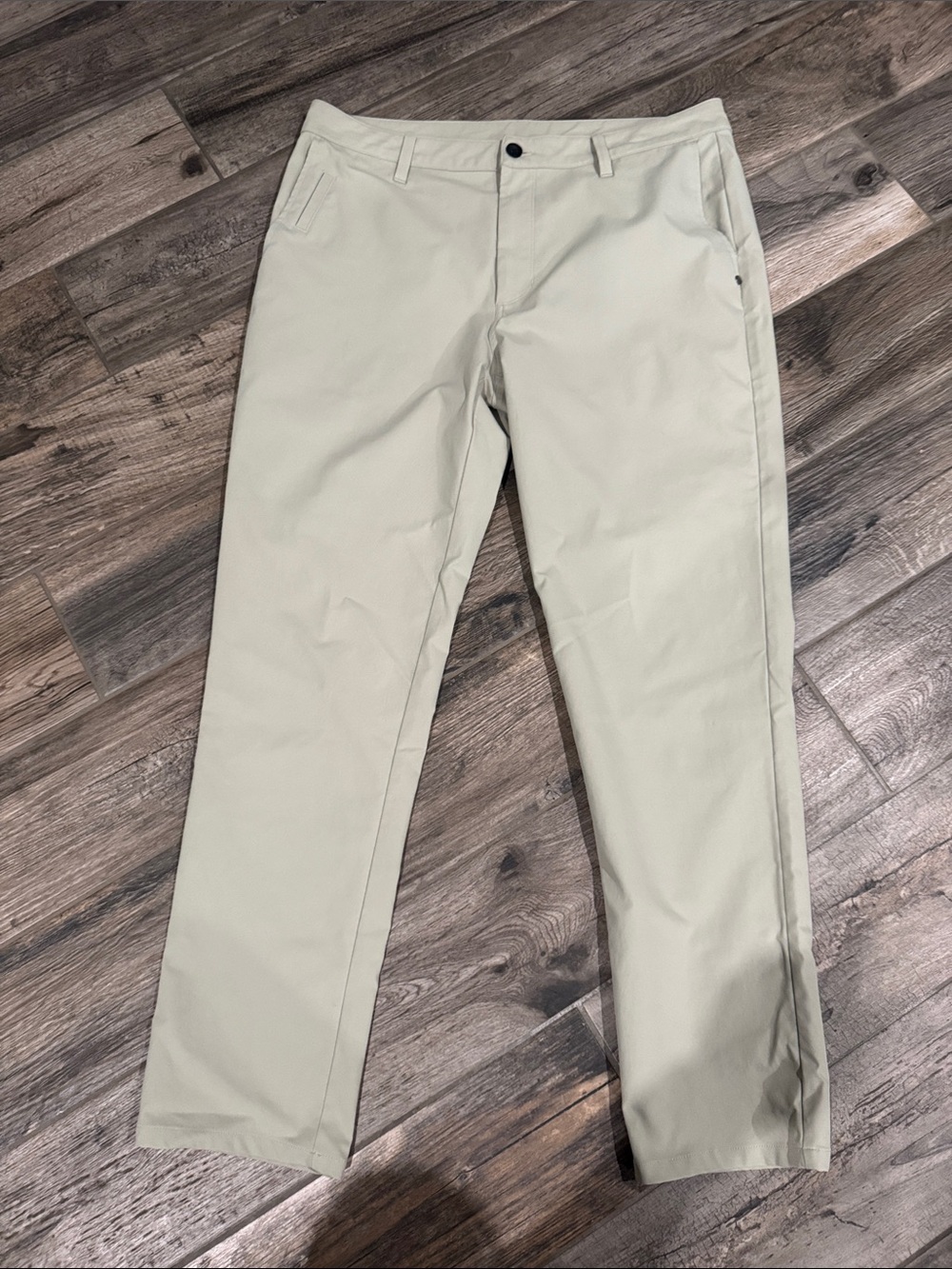 Vuori Men's Chino Pants - Light Tan